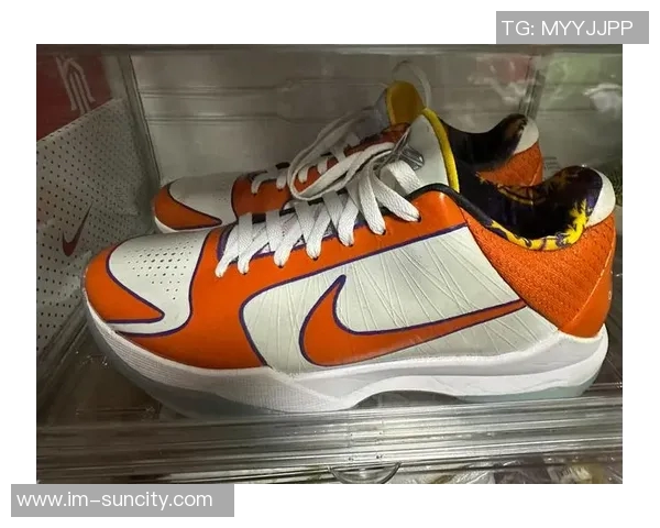 布克分享二代球鞋设计历程感受从构想到落地的精彩过程 布克分享二代球鞋设计历程感受从构想到落地的精彩过程